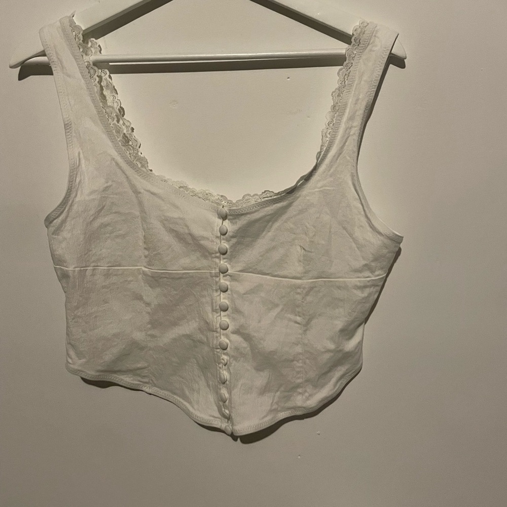 White Fox Boutique lace trim Top‎ size large